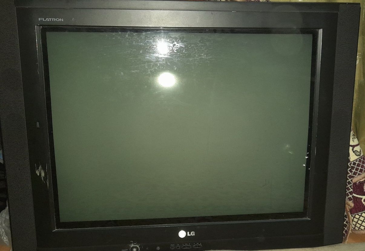 Телевизор LG flatron кинескоп 81 см диагональ