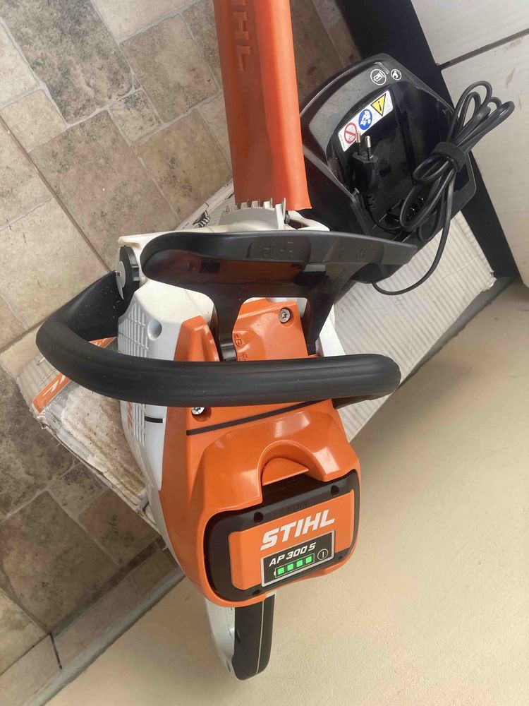 Верижен трион Stihl MSA 220c