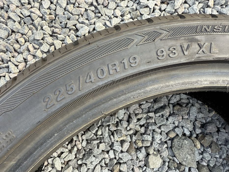 Anvelope Iarna Cauciucuri 225 40 R19 Tracmax IcePlus noi 8-9 mm