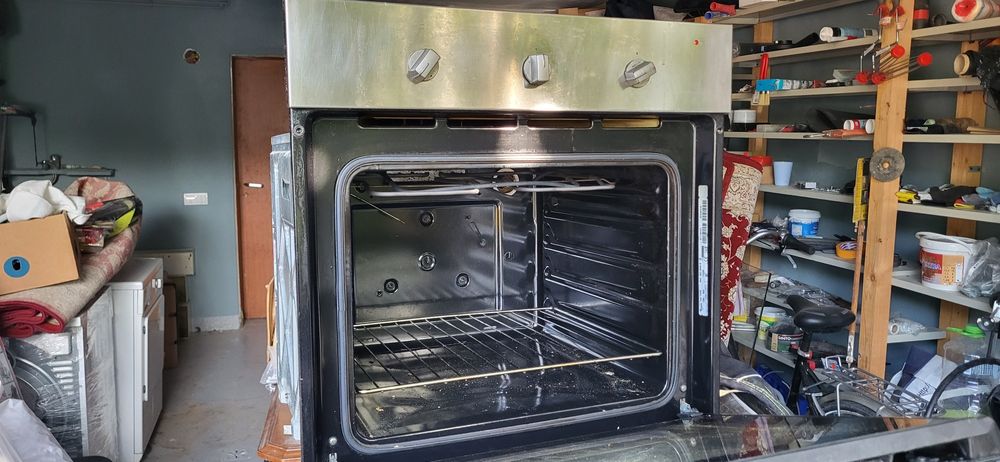 Vand cuptor Whirlpool 180 lei