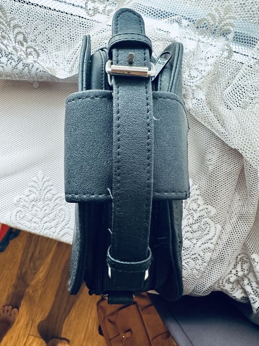 Малка черна чанта Laurent paris