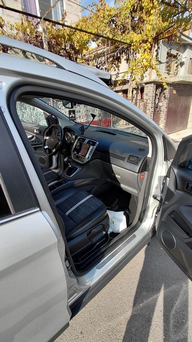 FORD KUGA 2.0TDCI 4X4 панорамен таван 2009г Ръчни скорости 6