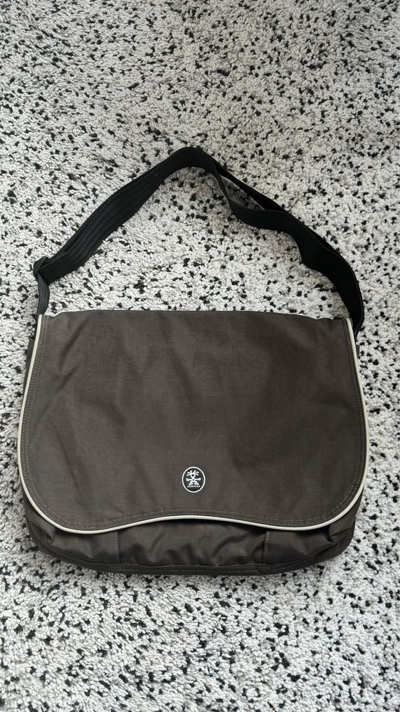 Чанта за лаптоп Crumpler размер XL