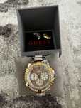 Ceas Guess original cu cristale, model deosebit, în stare excelentă