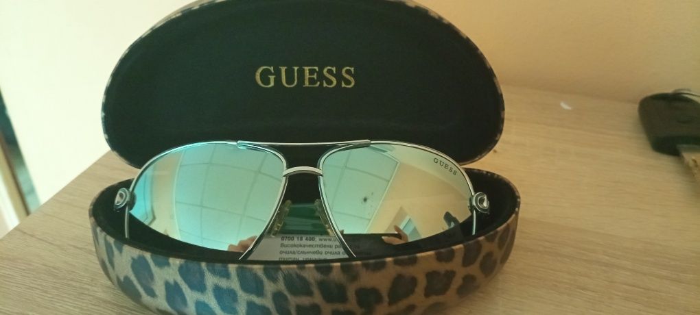 Дамски слънчеви очила Guess