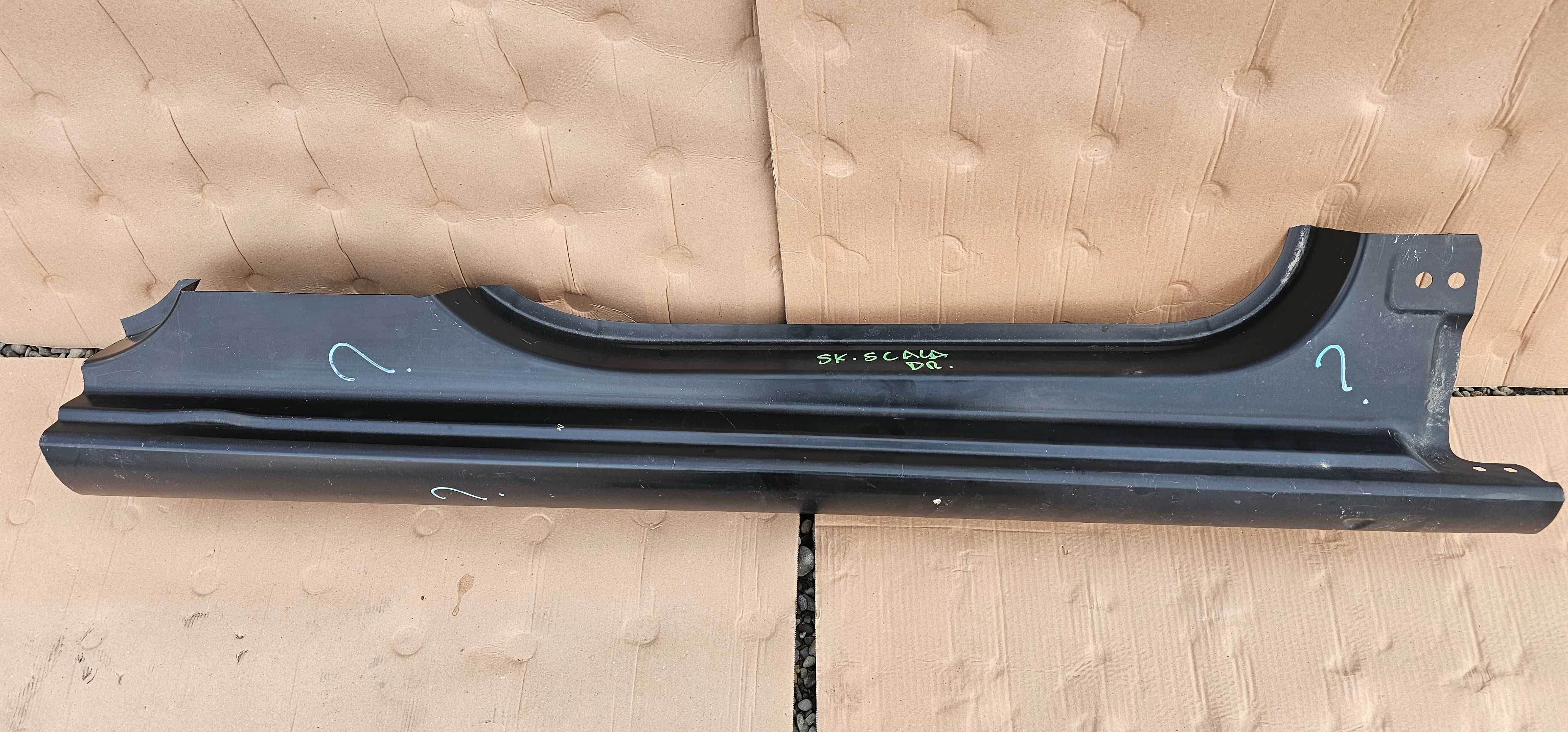 Segment prag dreapta Skoda Scala 2019 2020 / 2021 2022