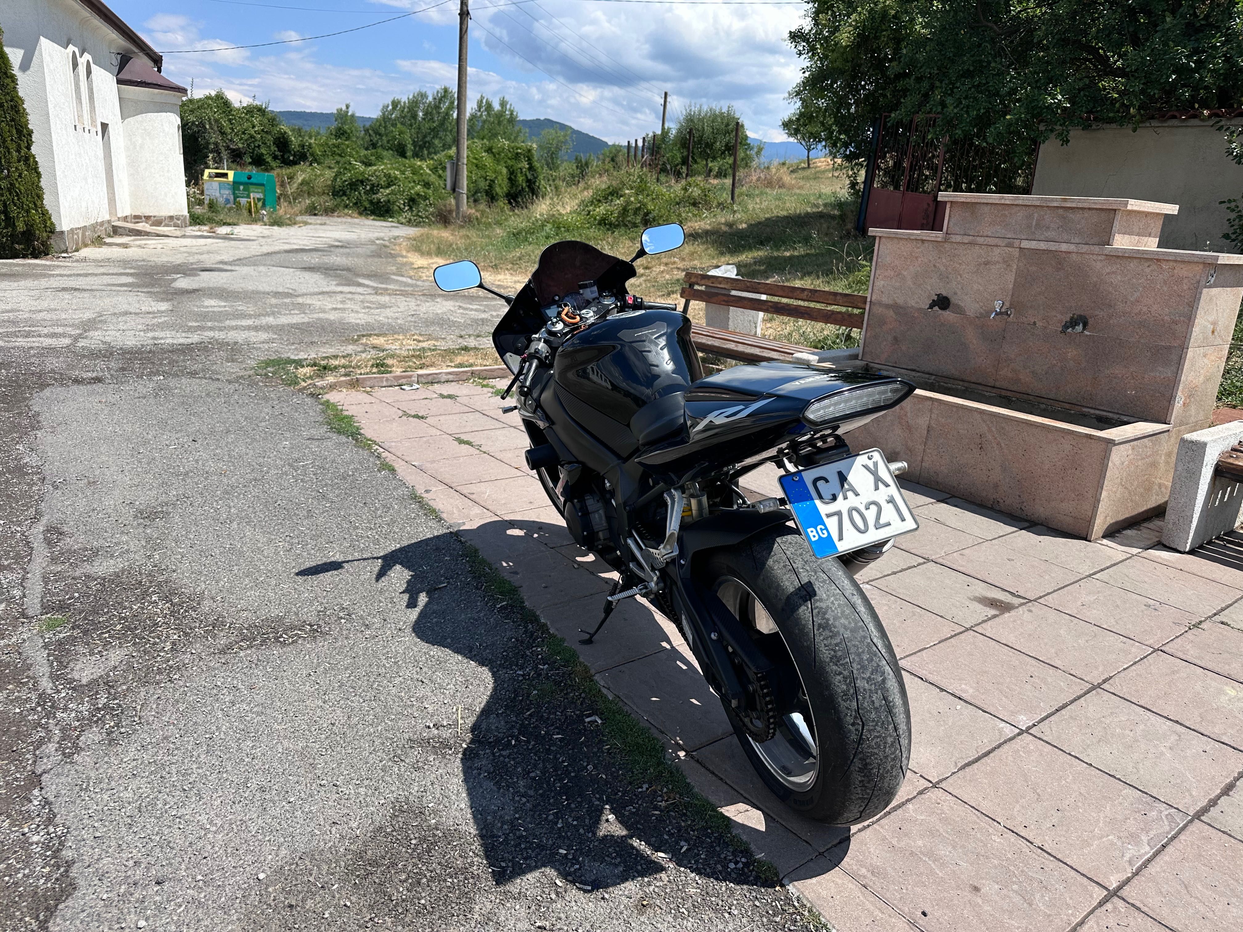 Yamaha R1 YZF R1000