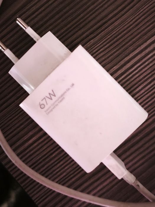 Оригинал 67W зарядник сотилади