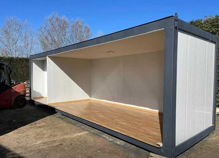 Vand containere modulare la super preț