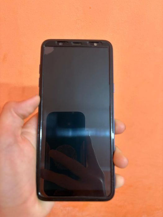 Самсунг а 6+ 4/32