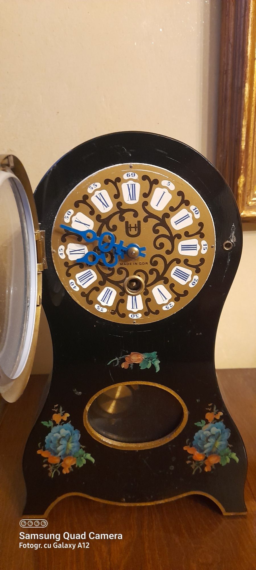 Vechi ceas de semineu nemțesc (RDG) carcasa din lemn pictat