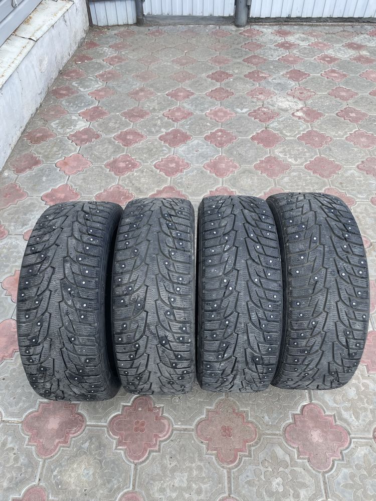 Зимние шины 225/45/R18 Hankook