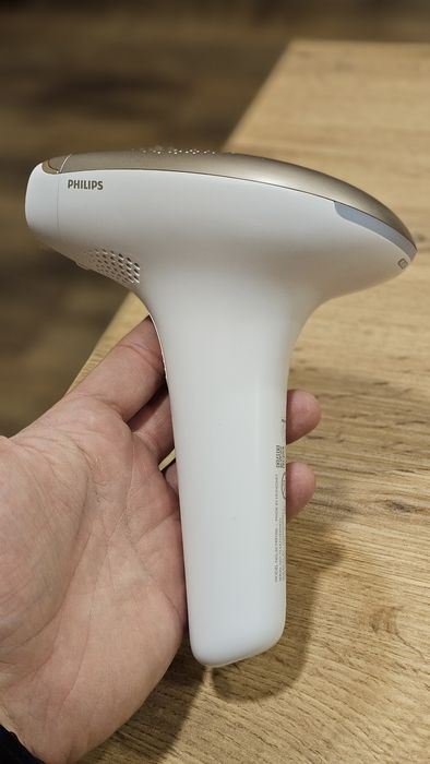 Фотоепилатор Phiips Lumea Advanced SC1997