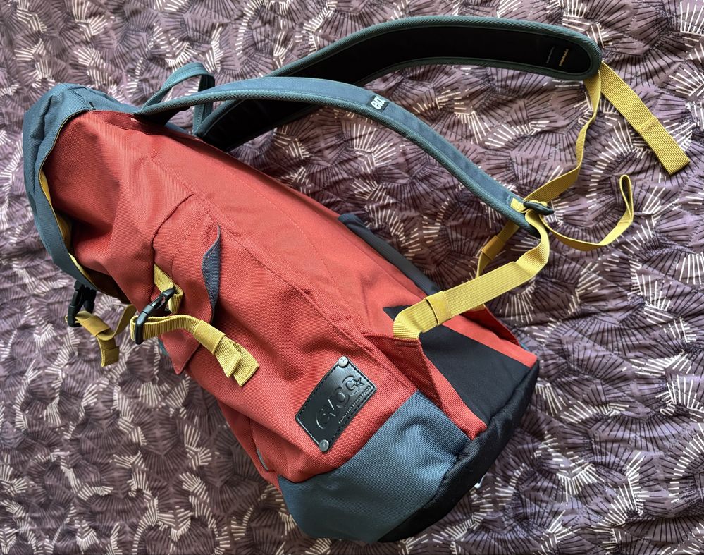 Раница Evoc Mission 22L
