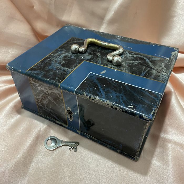 Cutie de valori/seif din fier, grea, cu cheie