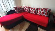 Canapea coltar extensibila rosie + mahon pentru living