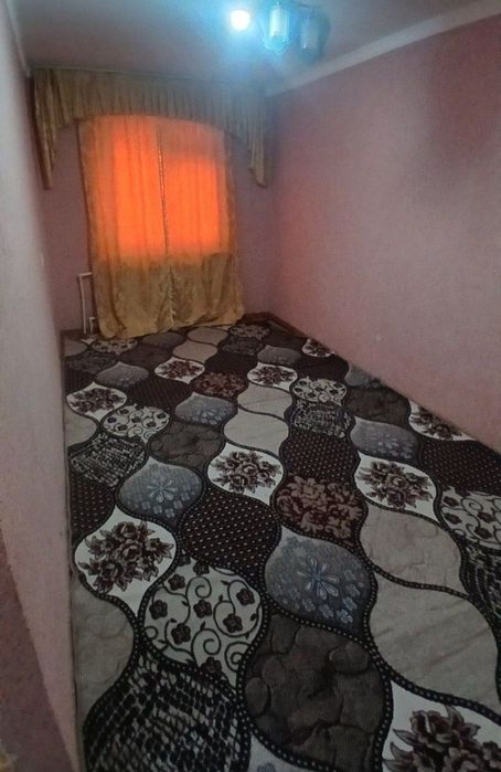 Chevarda 4 xonali uy sotiladi