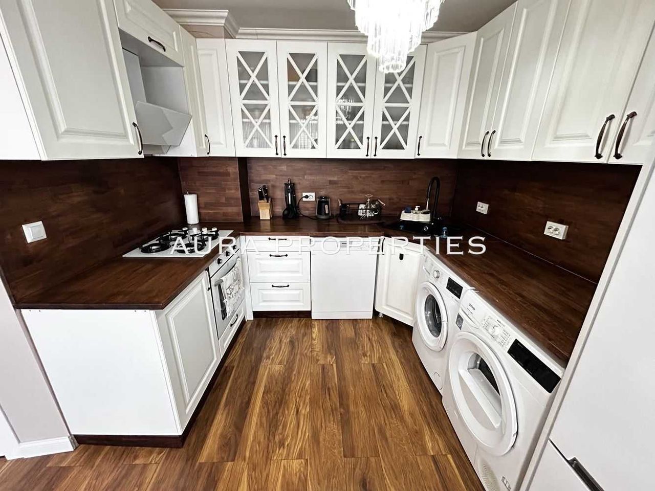 Продава се Двустаен апартамент в Разград, Варош - 68 кв.м за 1800 €/кв.м - Снимка #3