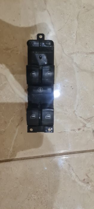 Бутони за прозорци и централно заключване vw passat