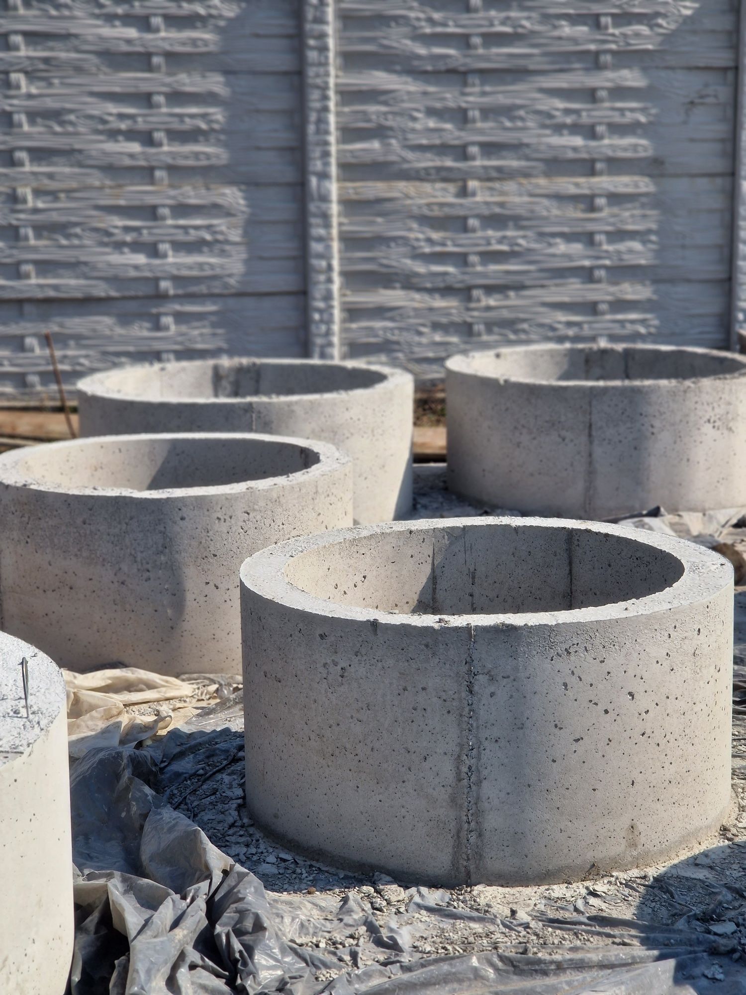 Tuburi beton / inele fântână/ oale fântână/ role