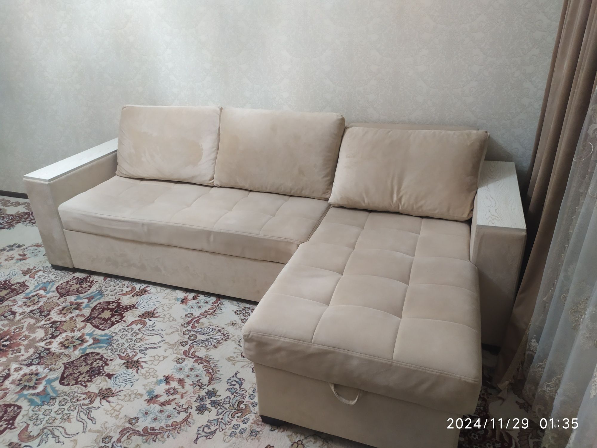 Продаем современный раскладной диван