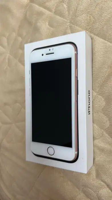 Iphone 7 -32 GB + husa