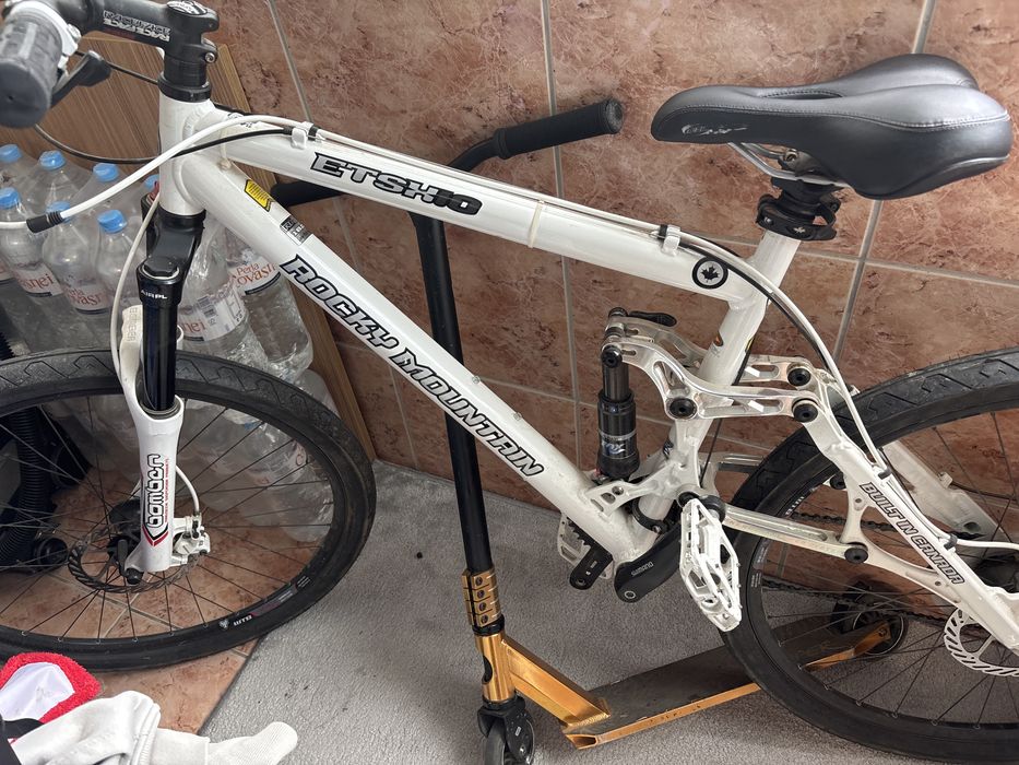 Bicicleta rocky mountain M
