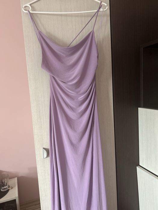 Лилава рокля Pull and bear нова