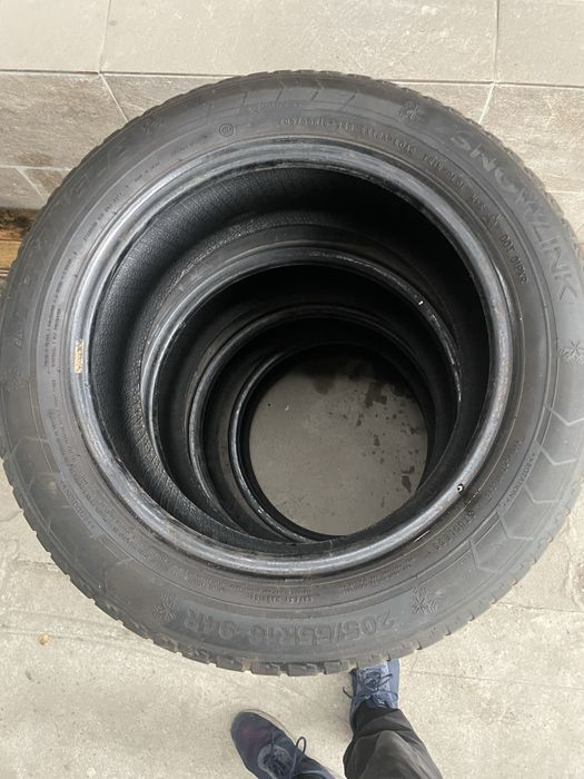 Продам шину 205/55/16