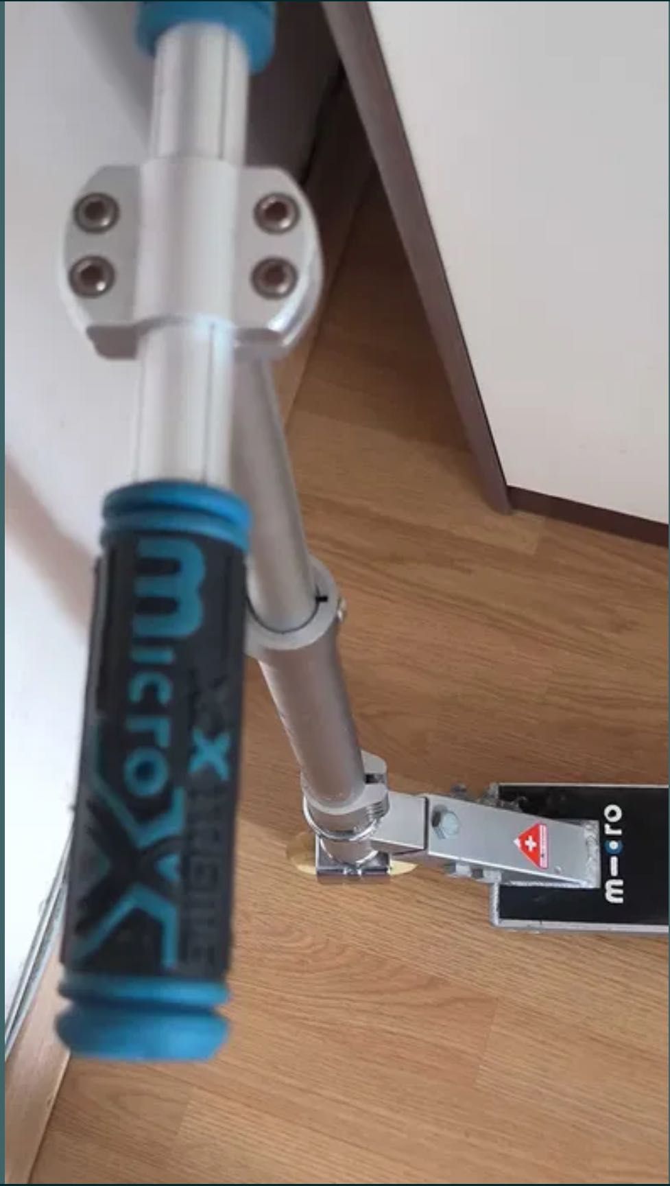 Тротинетка /Каскадьорски скутер MICRO XT STUNT MODEL/SWISS DESIGN