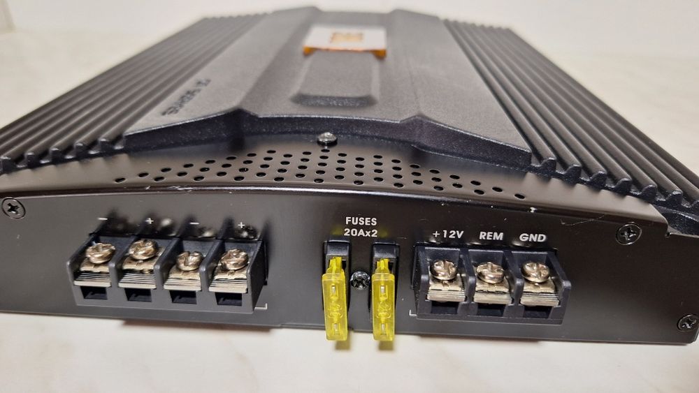 Amplificator mono JBL gt5 a3001 a