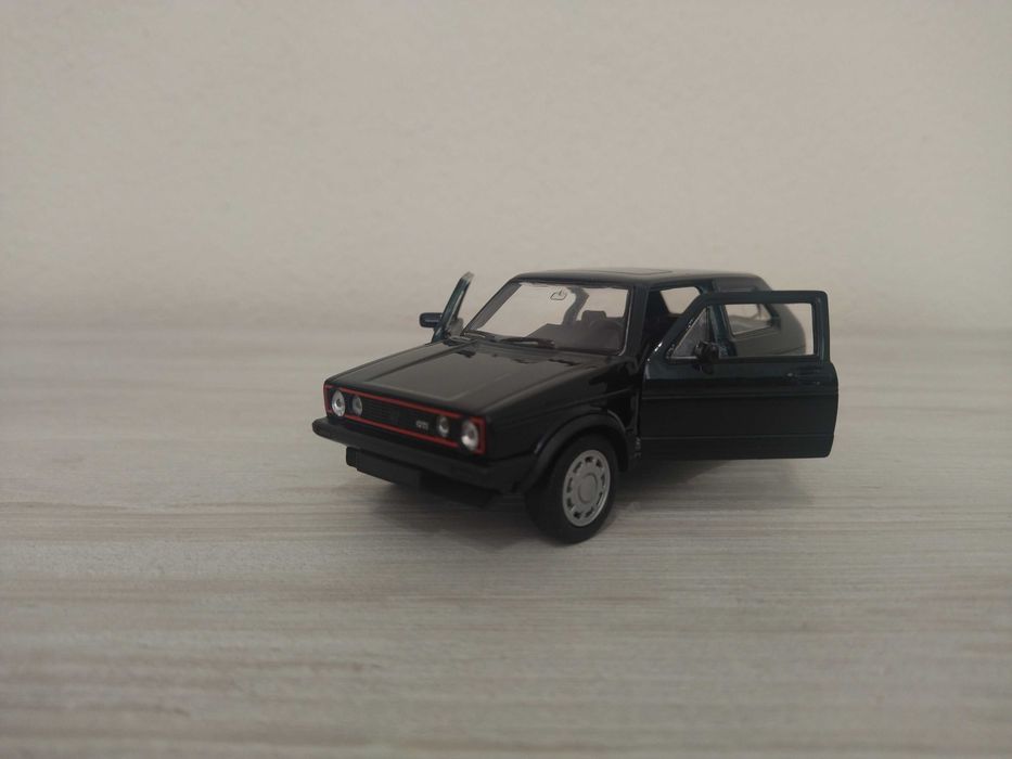Метална количка Volkswagen Golf 1 GTI !!!