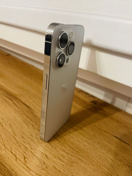 iPhone 14 Pro бял