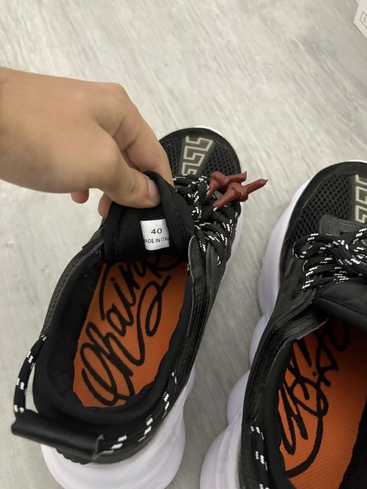 versace chain reaction