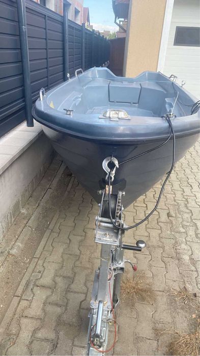 Barca fibra sticla