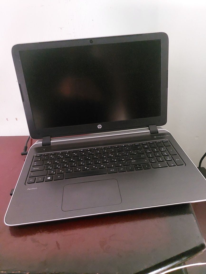 HP noutbuk holati yaxshi