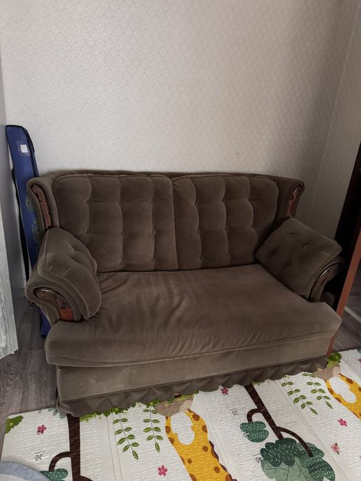 Продам Диван раздвигается