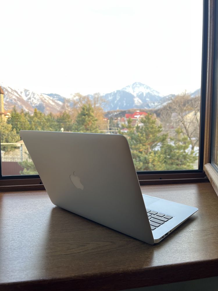 MacBook Air 13 (2015)