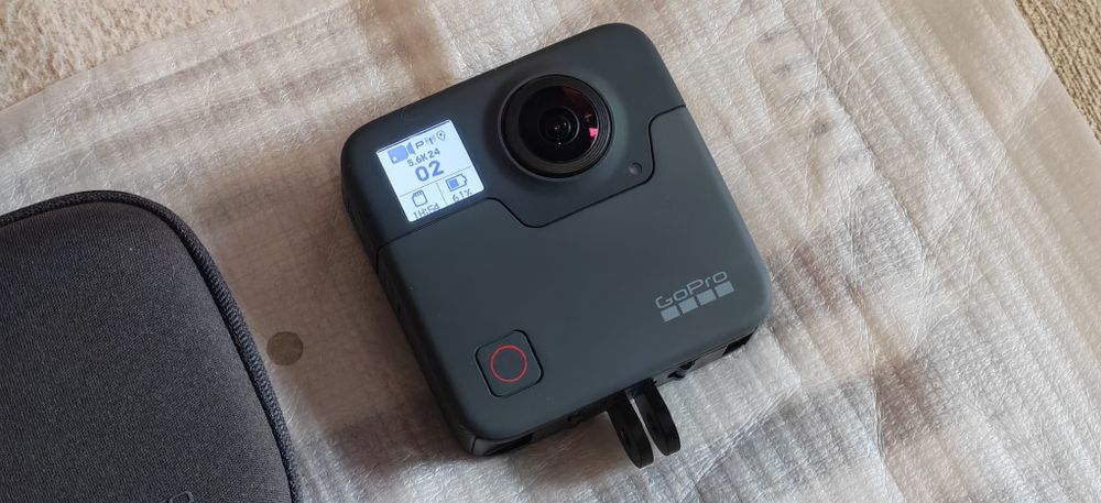 Camera de actiune Gopro Fusion 360 5.6k accesorii