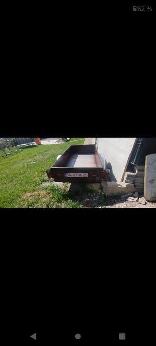 Remorca 750 kg cu sistem de franare