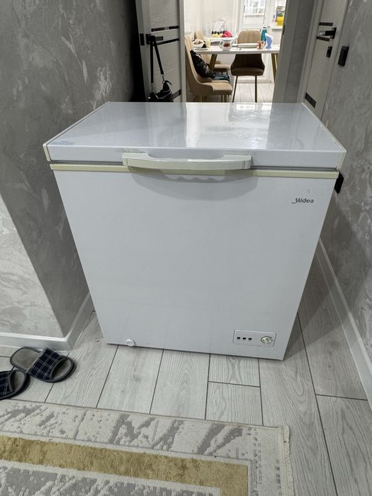 Морозильник в хорошем состояний