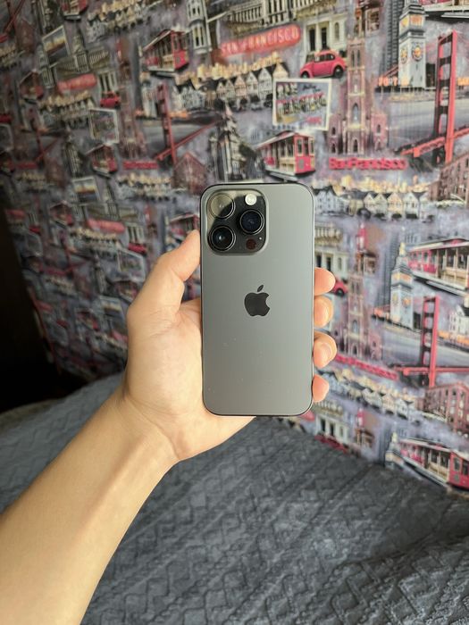 Продам Iphone 14pro