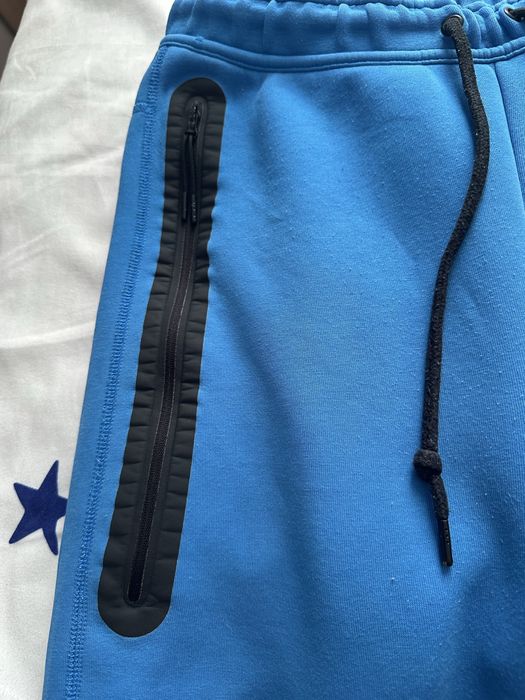 Pantaloni Nike Tech Fleece
