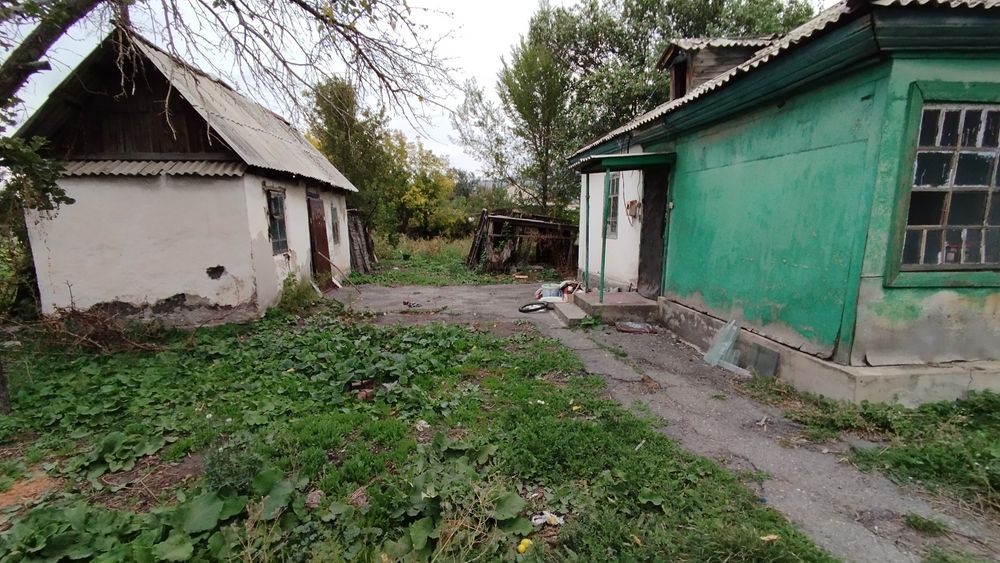 Участок в жилом районе