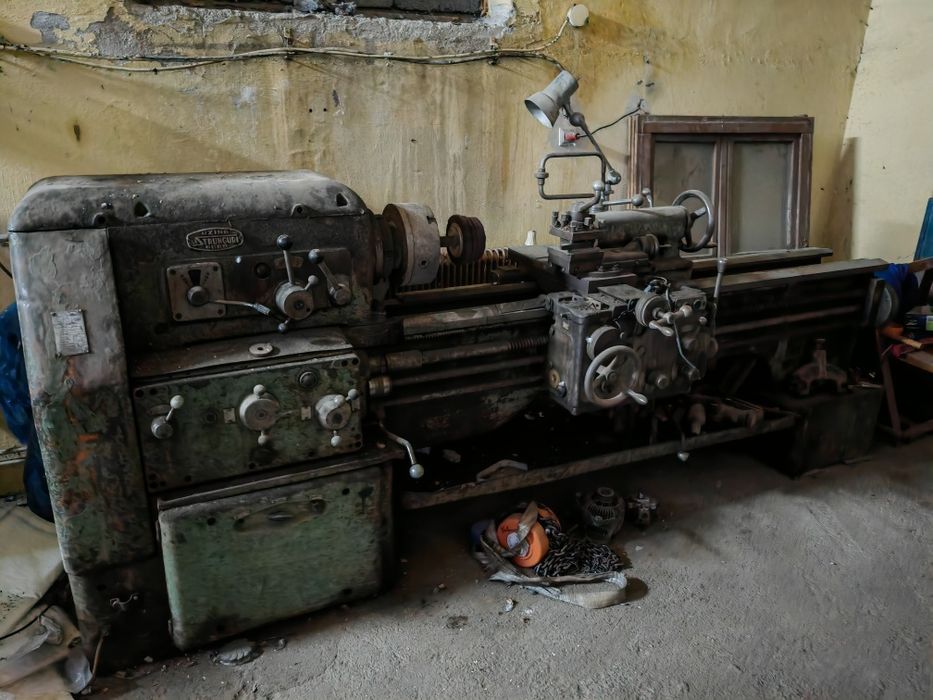 Strung+ mașină de gaurit