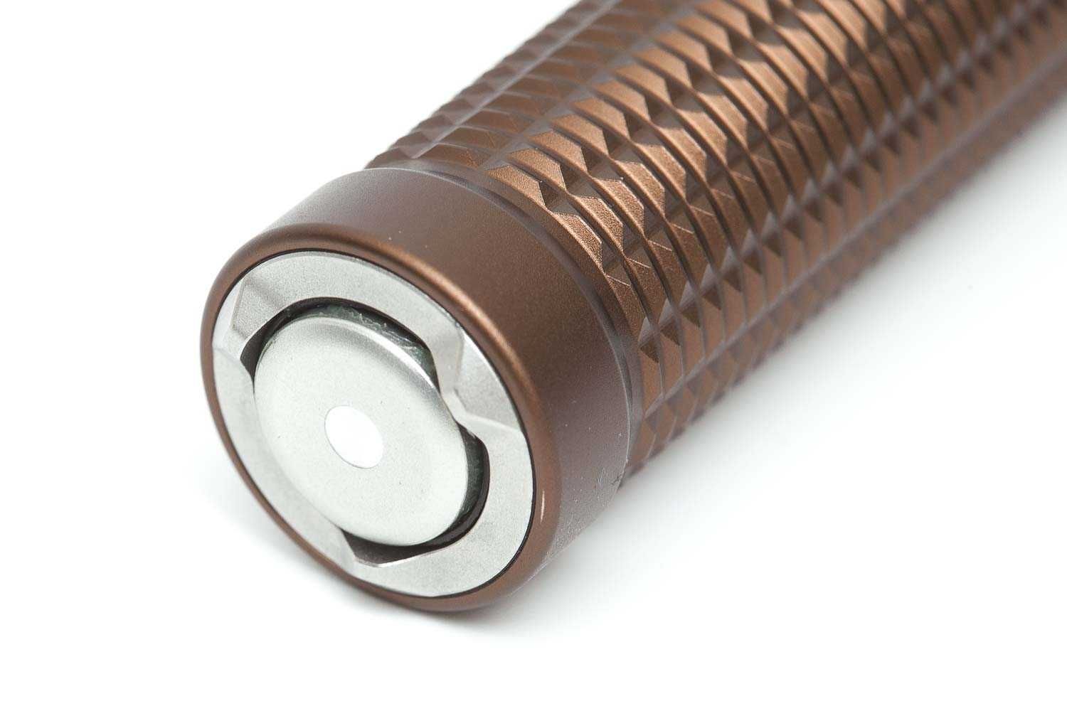 Lanterna tactica Olight Warrior Mini Desert Tan