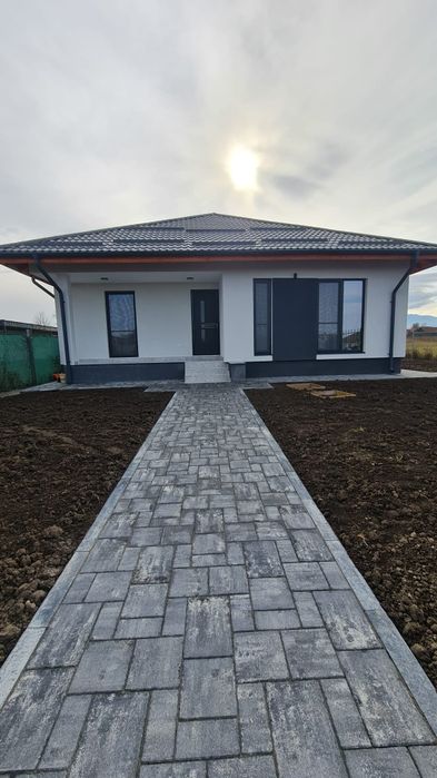 Casa de vanzare în Carpinis Tarlungeni