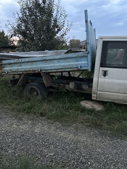 Ford tranzit an 2001