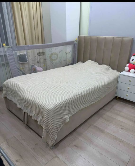 Продаю срочно Кровать с подъемным механизмом