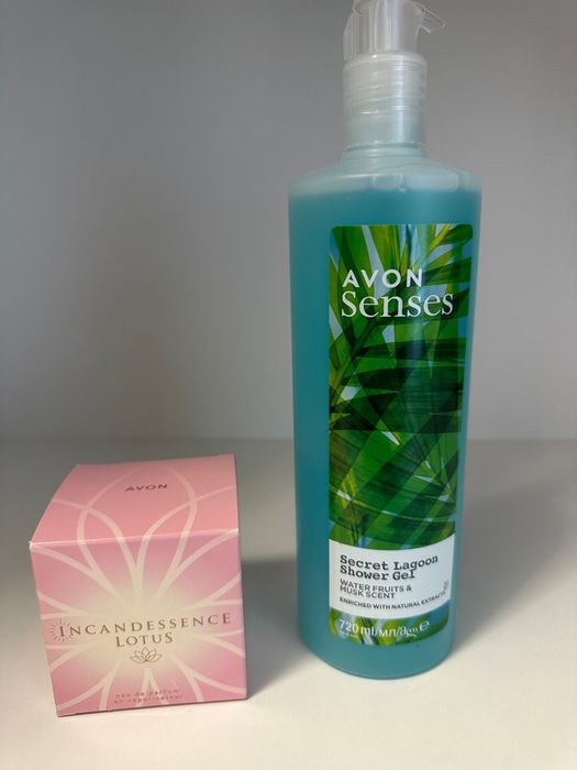 Set cadou Avon parfum si gel dus